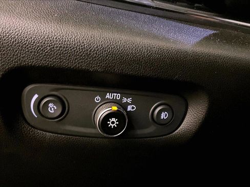 Used 2019 Chevrolet Traverse LT image 30