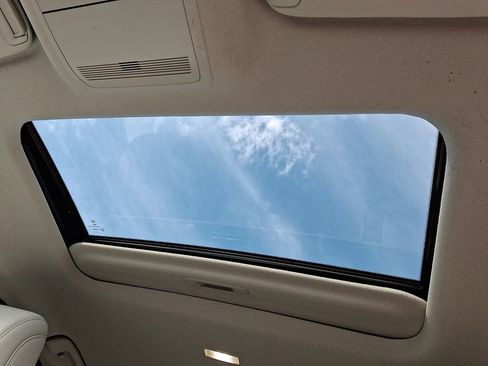 Used 2022 MAZDA CX-30 AWD 2.5 S w/ Premium Package image 22