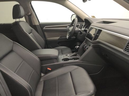 Used 2021 Volkswagen Atlas SE FWD image 21