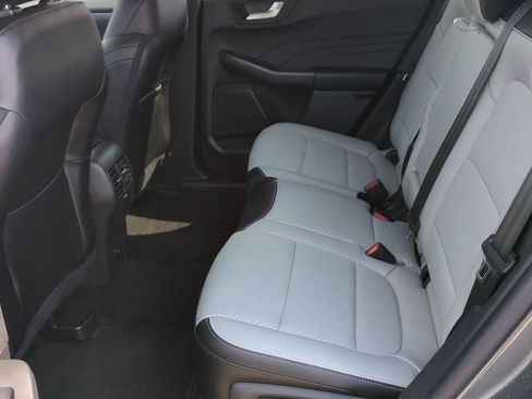 New 2025 Ford Escape SE image 18