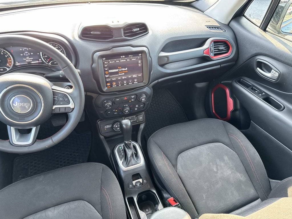 Used 2023 Jeep Renegade Trailhawk AWD/4WD image 14