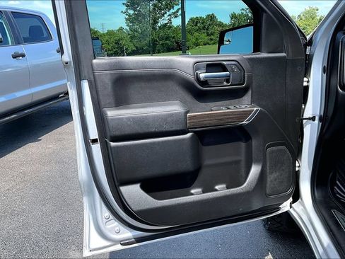 Used 2020 Chevrolet Silverado 1500 LT w/ Texas Edition AWD/4WD image 23
