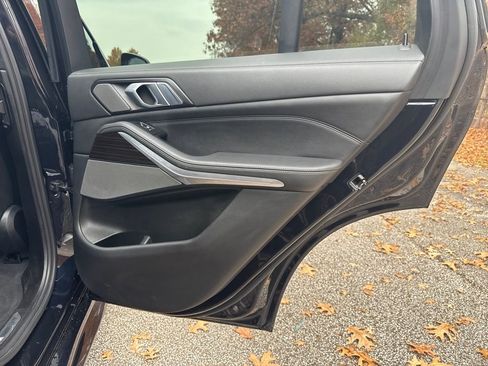 Used 2023 BMW X5 M50i image 17