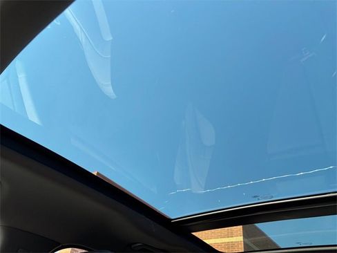 Used 2022 Jaguar F-PACE S image 28