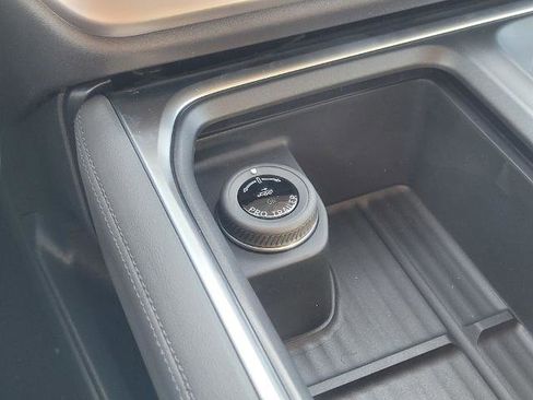 New 2026 Ford Expedition Active image 23