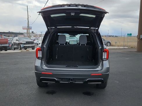 Used 2025 Ford Explorer ST-Line image 21