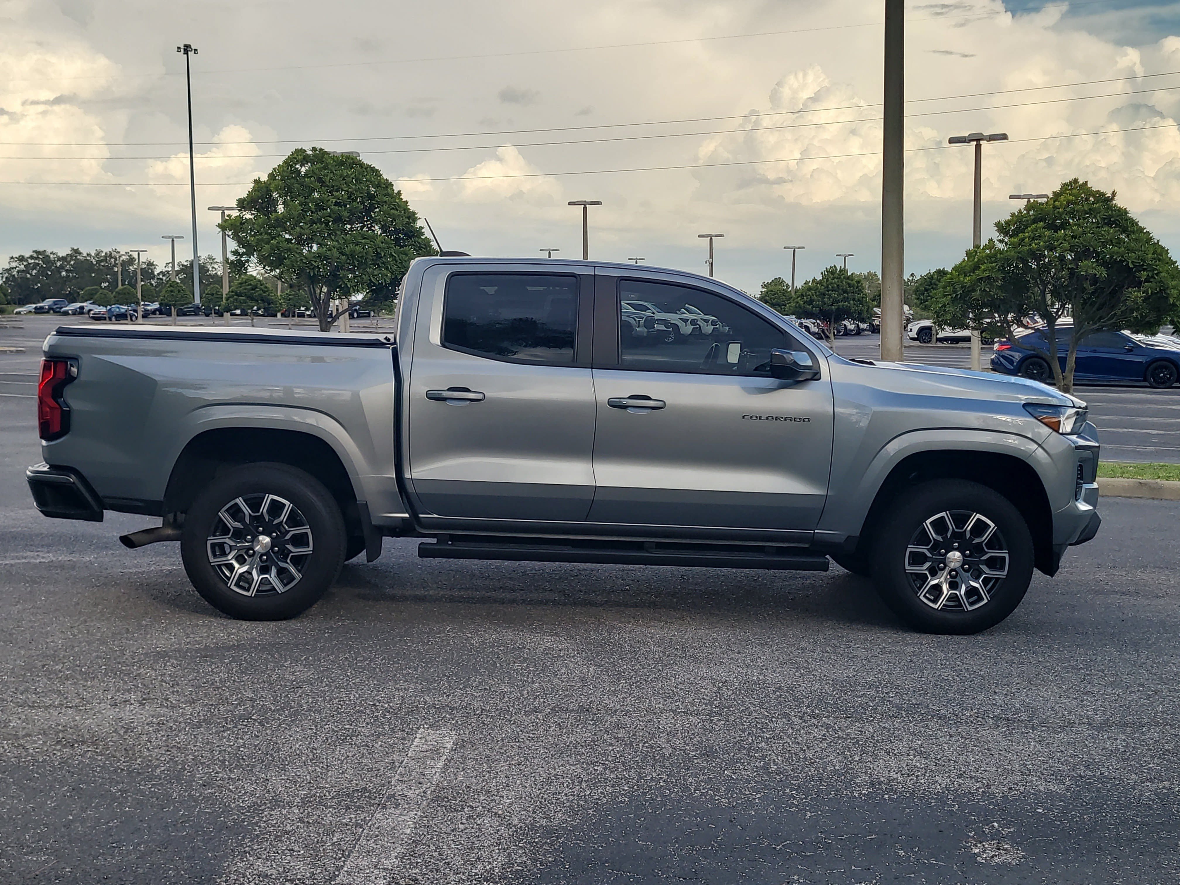 Used 2024 Chevrolet Colorado LT w/ LT Convenience Package RWD image 8