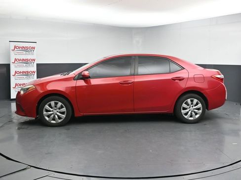 Used 2016 Toyota Corolla LE FWD image 5