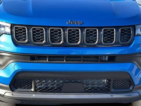 New 2026 Jeep Compass Latitude image 9