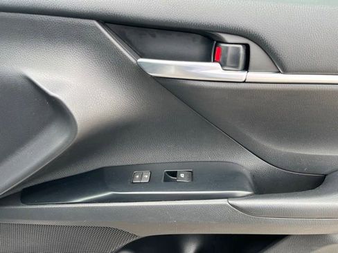 Used 2018 Toyota Camry SE w/ Audio Package FWD image 25