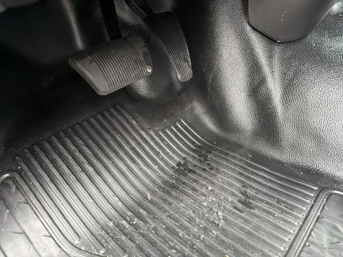 Used 2025 RAM 3500 Big Horn AWD/4WD image 15
