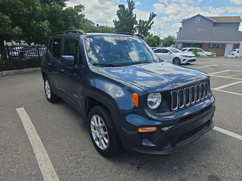 Used 2020 Jeep Renegade Latitude AWD/4WD image 3