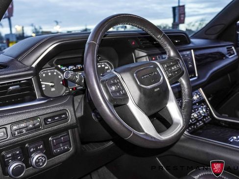 Used 2021 GMC Yukon XL Denali w/ Denali Premium Package image 19