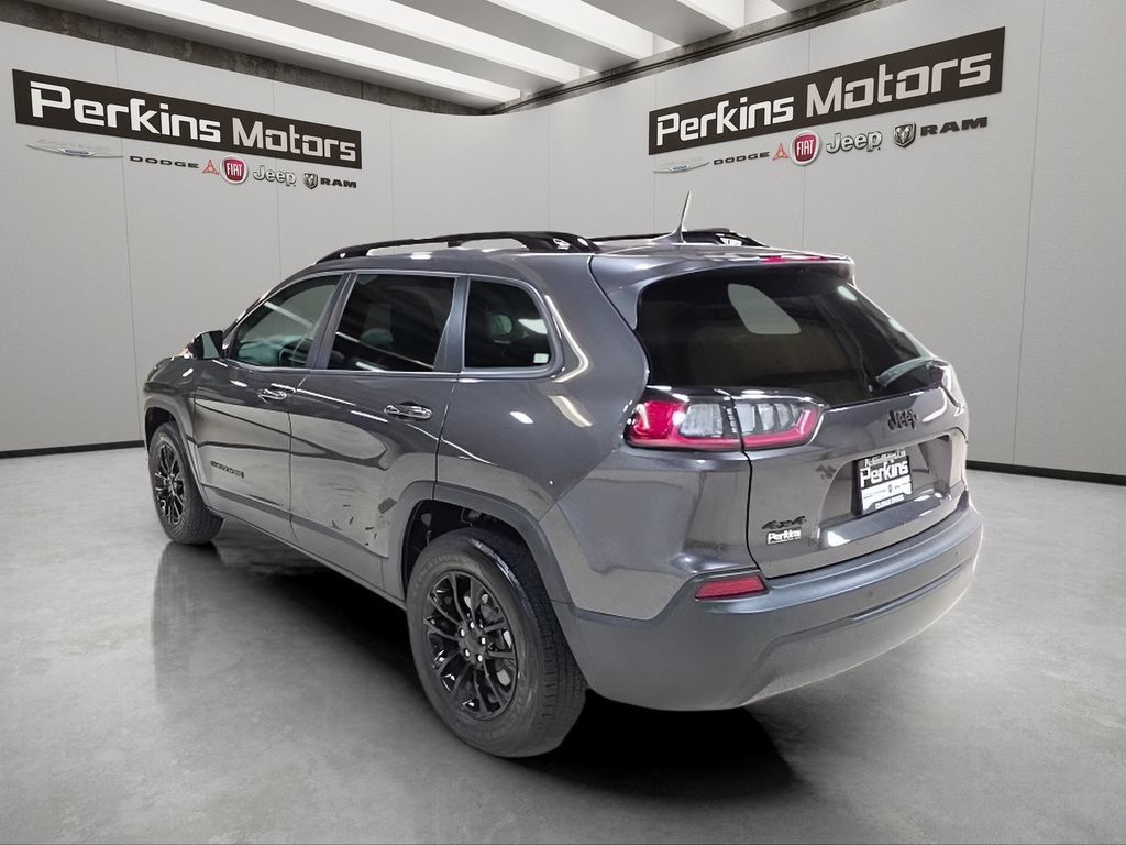 Used 2023 Jeep Cherokee Altitude Lux AWD/4WD image 3