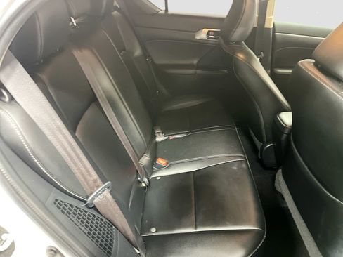 Used 2015 Lexus CT 200h image 25