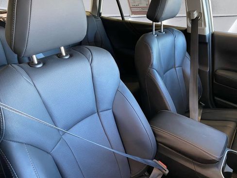 Certified 2022 Subaru Outback Limited image 14