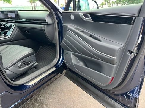 New 2026 Genesis GV80 2.5T RWD image 21