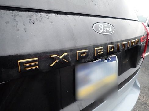 Used 2025 Ford Expedition Tremor image 6