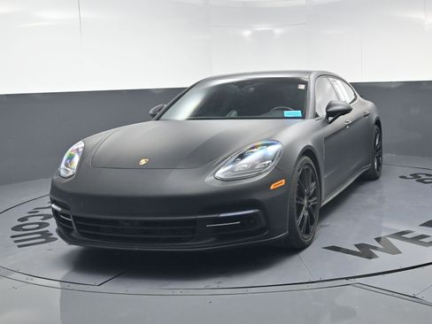 Used 2018 Porsche Panamera 4 Executive image 11