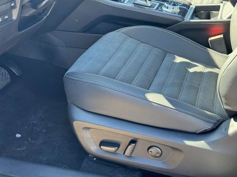 New 2025 Mitsubishi Outlander 4WD Plug-In Hybrid image 18