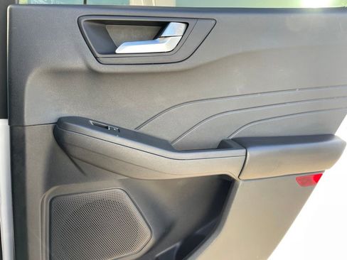 Used 2022 Ford Escape SEL FWD image 28