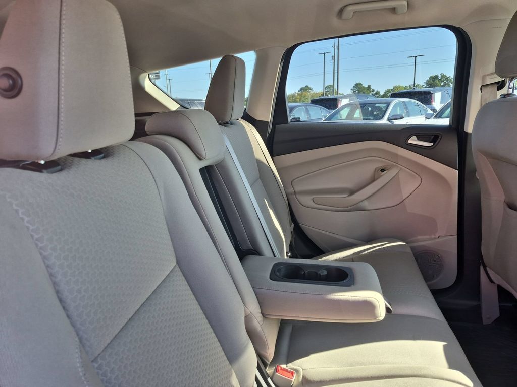 Used 2017 Ford Escape SE FWD image 28