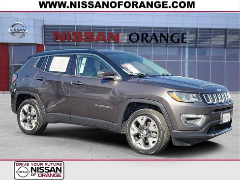 Used 2021 Jeep Compass Limited image 1