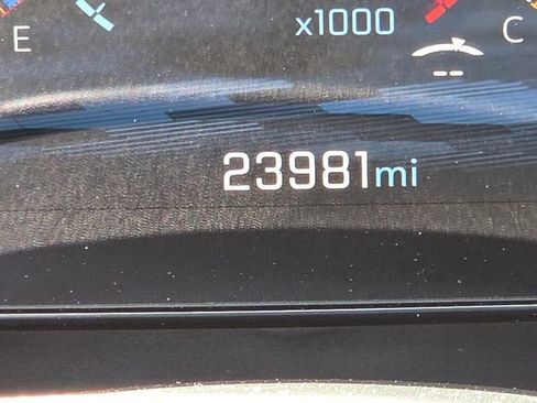 Used 2025 Chevrolet Equinox RS w/ Safety and Technology Package FWD image 24