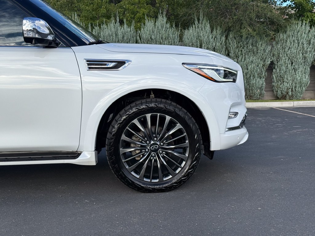 Used 2024 INFINITI QX80 Sensory w/ Cargo Package AWD/4WD image 5