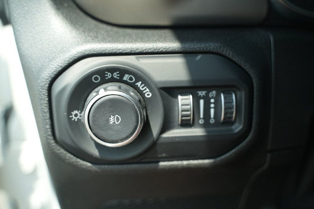 Used 2021 Jeep Wrangler Unlimited Sport AWD/4WD image 36