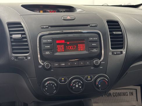 Used 2017 Kia Forte LX FWD image 20