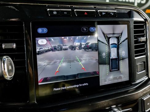 Used 2024 Ford F350 Lariat w/ FX4 Off-Road Package image 21