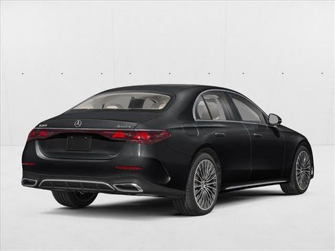 New 2026 Mercedes-Benz E 350 4MATIC Sedan image 2