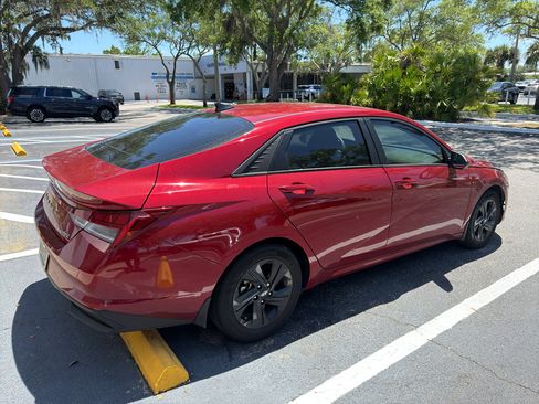 Used 2023 Hyundai Elantra Blue w/ Cargo Package image 4