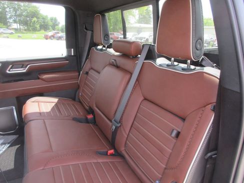New 2026 GMC Sierra 2500 Denali Ultimate AWD/4WD image 14