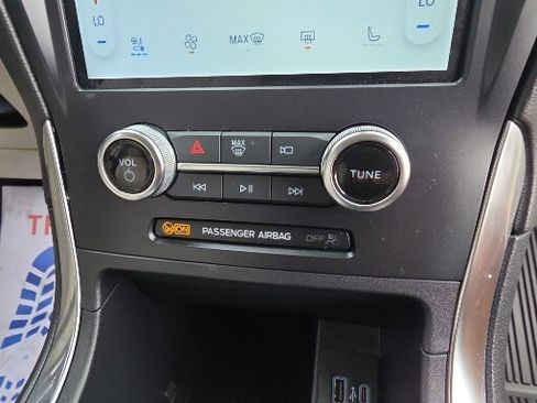 Certified 2024 Ford Edge Titanium w/ Equipment Group 301A image 5