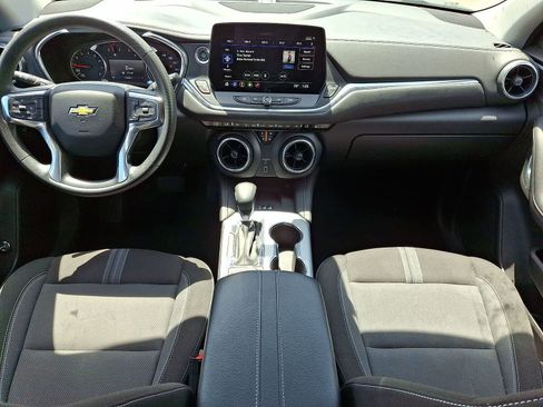 Used 2024 Chevrolet Blazer LT w/ Convenience Package FWD image 11