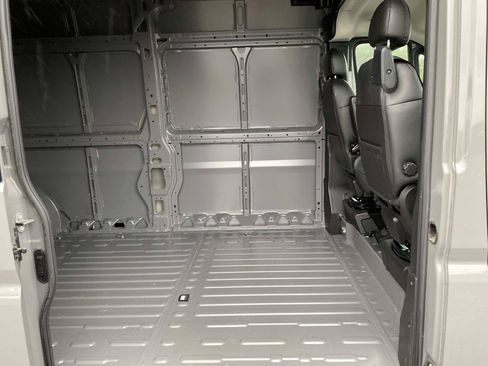 Used 2025 RAM ProMaster 3500 w/ Quick Order Package 22H SLT+ FWD image 24