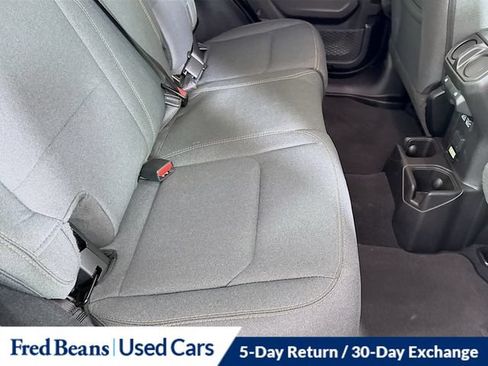 Used 2026 Jeep Wrangler Unlimited Sahara AWD/4WD image 40