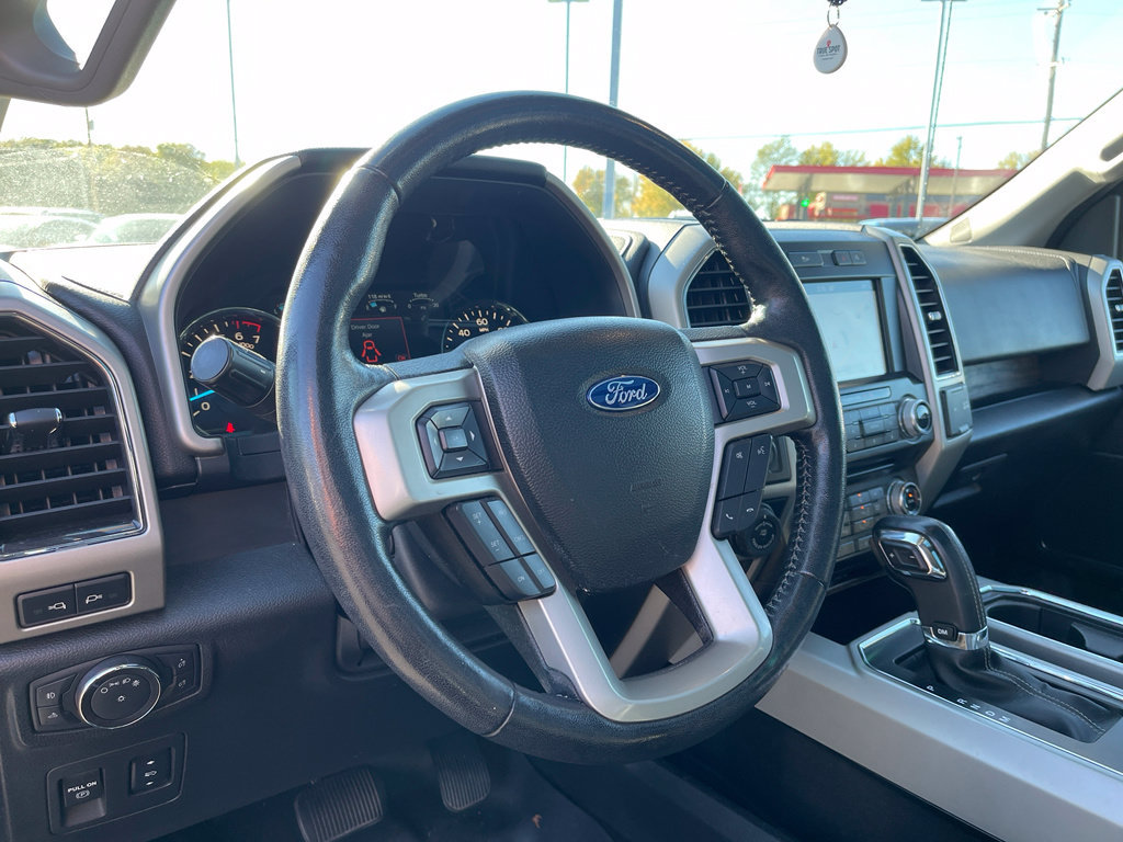 Used 2018 Ford F150 Lariat w/ Equipment Group 502A Luxury AWD/4WD image 14