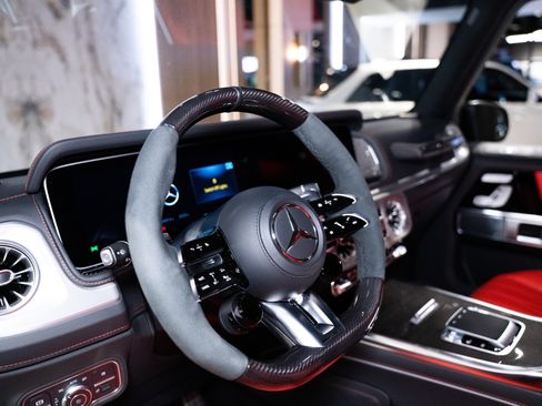 Used 2026 Mercedes-Benz G 63 AMG 4MATIC image 8