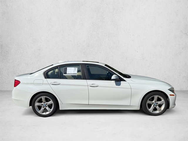 Used 2014 BMW 320i Sedan RWD image 4