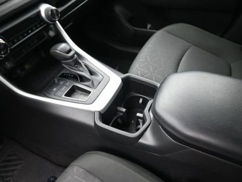 Used 2024 Toyota RAV4 XLE FWD image 9