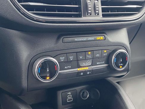 Used 2024 Ford Escape ST-Line image 19