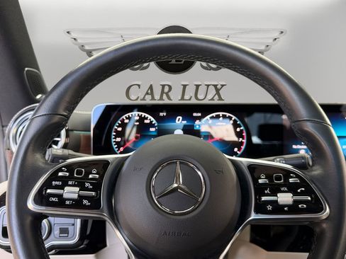 Used 2023 Mercedes-Benz CLA 250 w/ Premium Package image 21