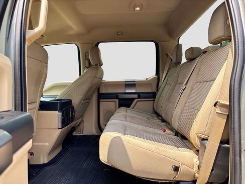 Used 2019 Ford F150 XLT w/ Equipment Group 302A Luxury AWD/4WD image 16