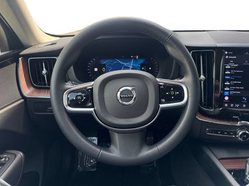 Certified 2023 Volvo XC60 B5 Plus w/ Climate Package AWD/4WD image 14