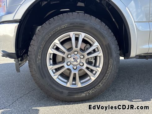 Used 2020 Ford F150 Lariat image 23