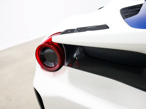 Used 2020 Ferrari 488 Pista Spider RWD image 92