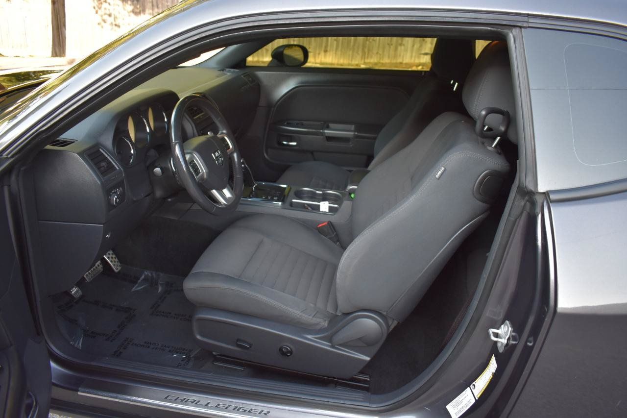 Used 2014 Dodge Challenger R/T w/ Blacktop Package RWD image 12